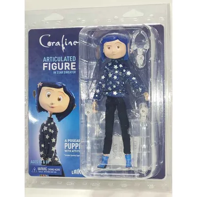 Figura articulada Coraline con suéter de estrellas — Coraline y la Puerta Secreta