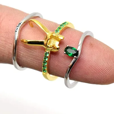 Anillo Loki dorado con piedra verde - Marvel