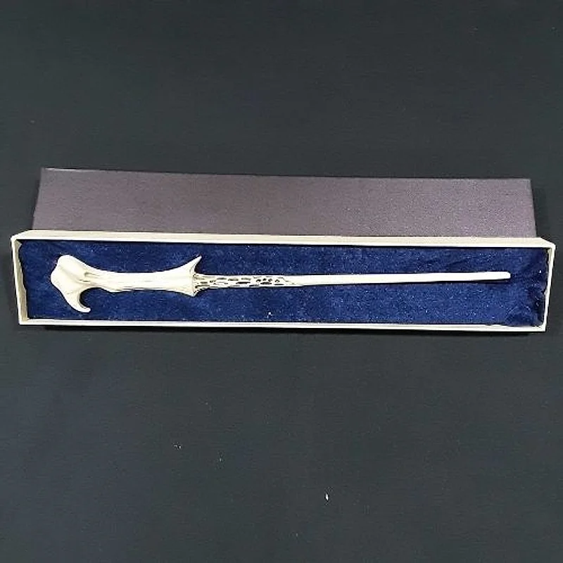 Varita Voldemort Harry Potter en caja de lujo con terciopelo azul