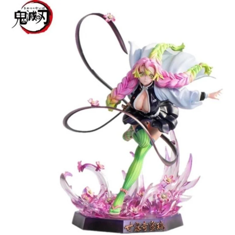 Figura Mitsuri Kanjori Kimetsu no Yaiba con cabello rosa y verde