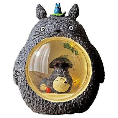 Lámpara Totoro Studio Ghibli con diorama iluminado