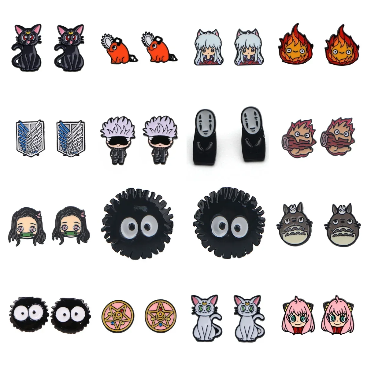 Aretes anime surtidos con personajes clásicos del género