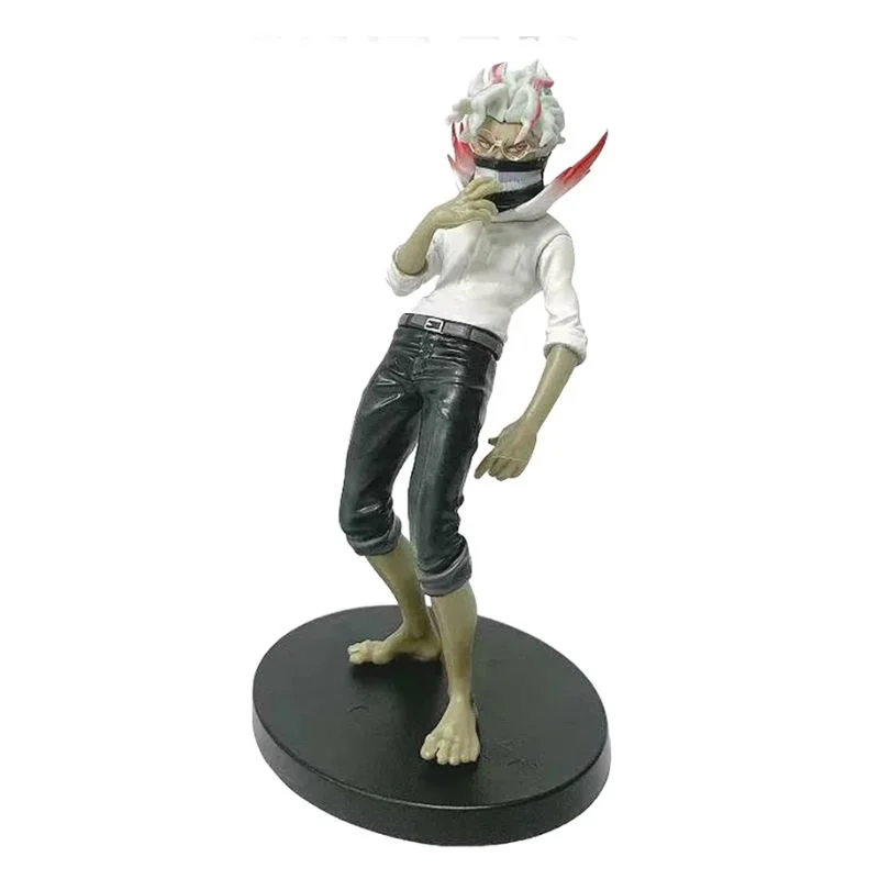 Figura Okarun Dandadan con cabello blanco y ropa negra