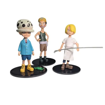 Set de 3 figuras One Piece con personajes animé en bases negras