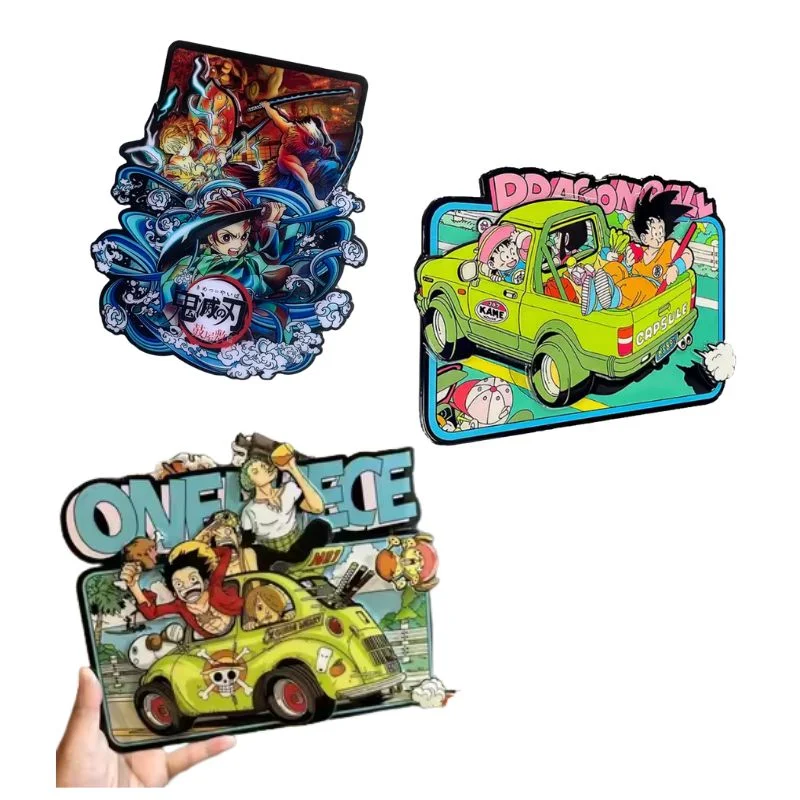 Imanes de One Piece y Dragon Ball con personajes y diseños coloridos