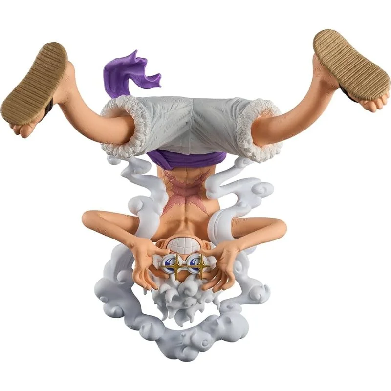 Figura Monkey D. Luffy Gear 5 One Piece con brazos extendidos y base de nubes
