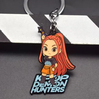 Llavero metal Mira K-Pop Demon Hunters con diseño chibi