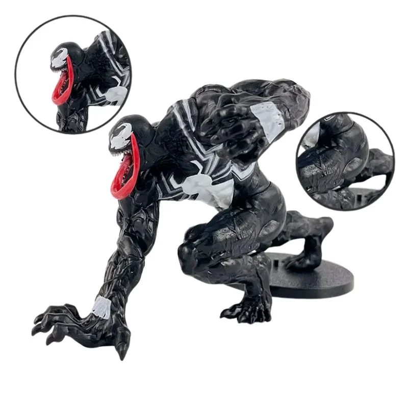 Figura Venom Marvel con lengua roja en pose de combate