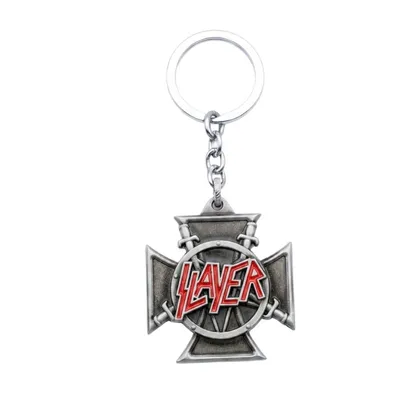 Llavero Slayer con cruz de hierro y logo rojo