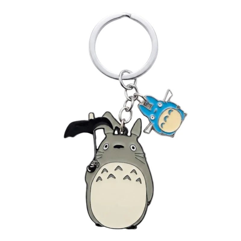 Llavero Totoro Studio Ghibli con colgantes metálicos