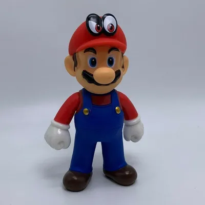 Figura Mario con gorro Cappy rojo — Super Mario Odyssey