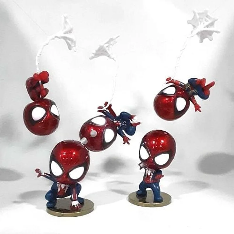 Figura Spiderman Cosbaby con ojos luminosos — Marvel